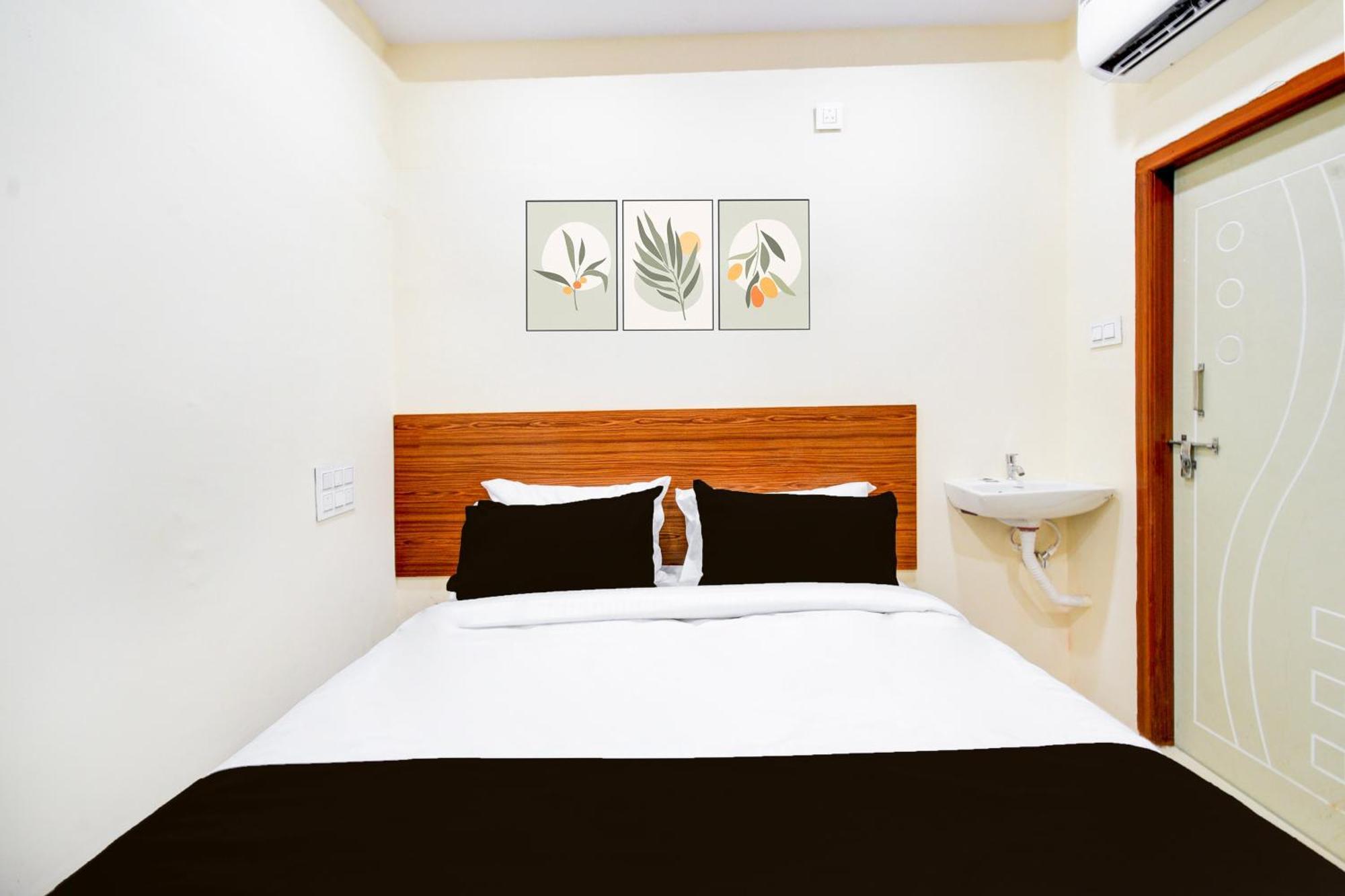 Hotel O D N Groups Sururnagar Екстер'єр фото