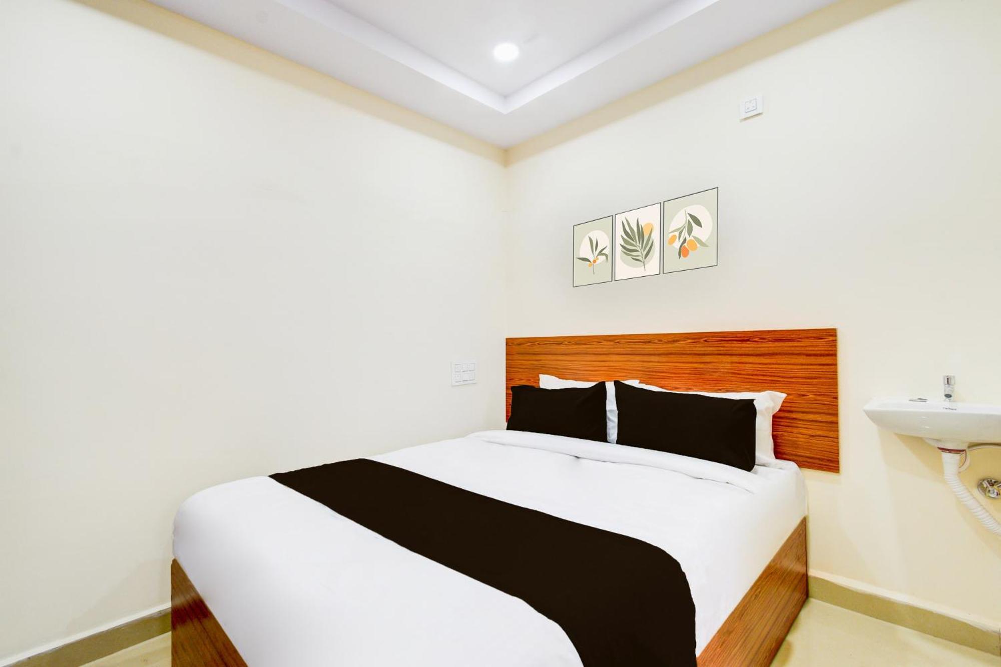 Hotel O D N Groups Sururnagar Екстер'єр фото