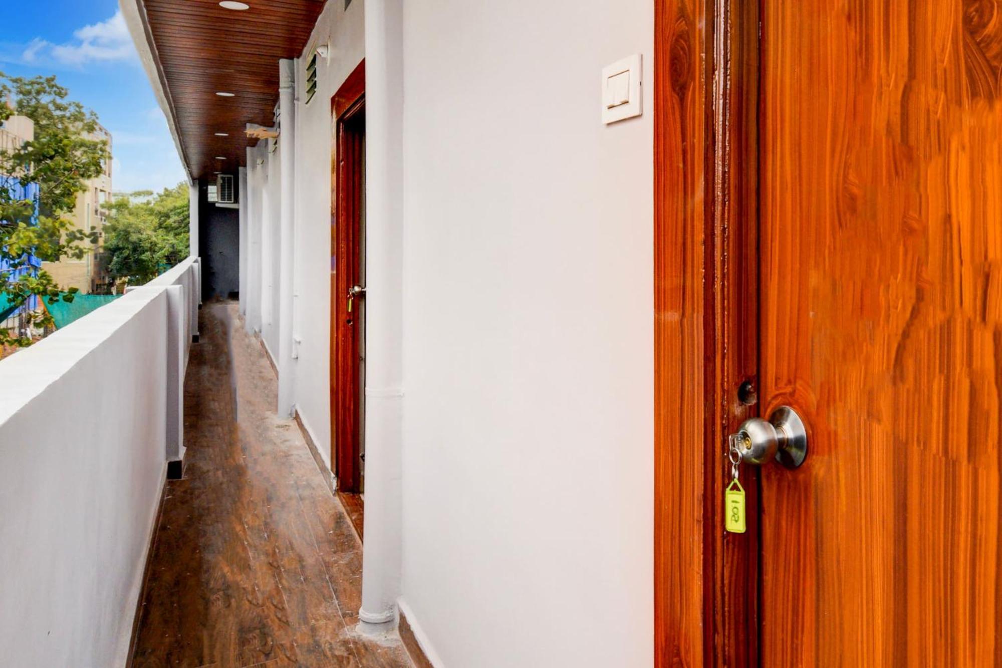 Hotel O D N Groups Sururnagar Екстер'єр фото