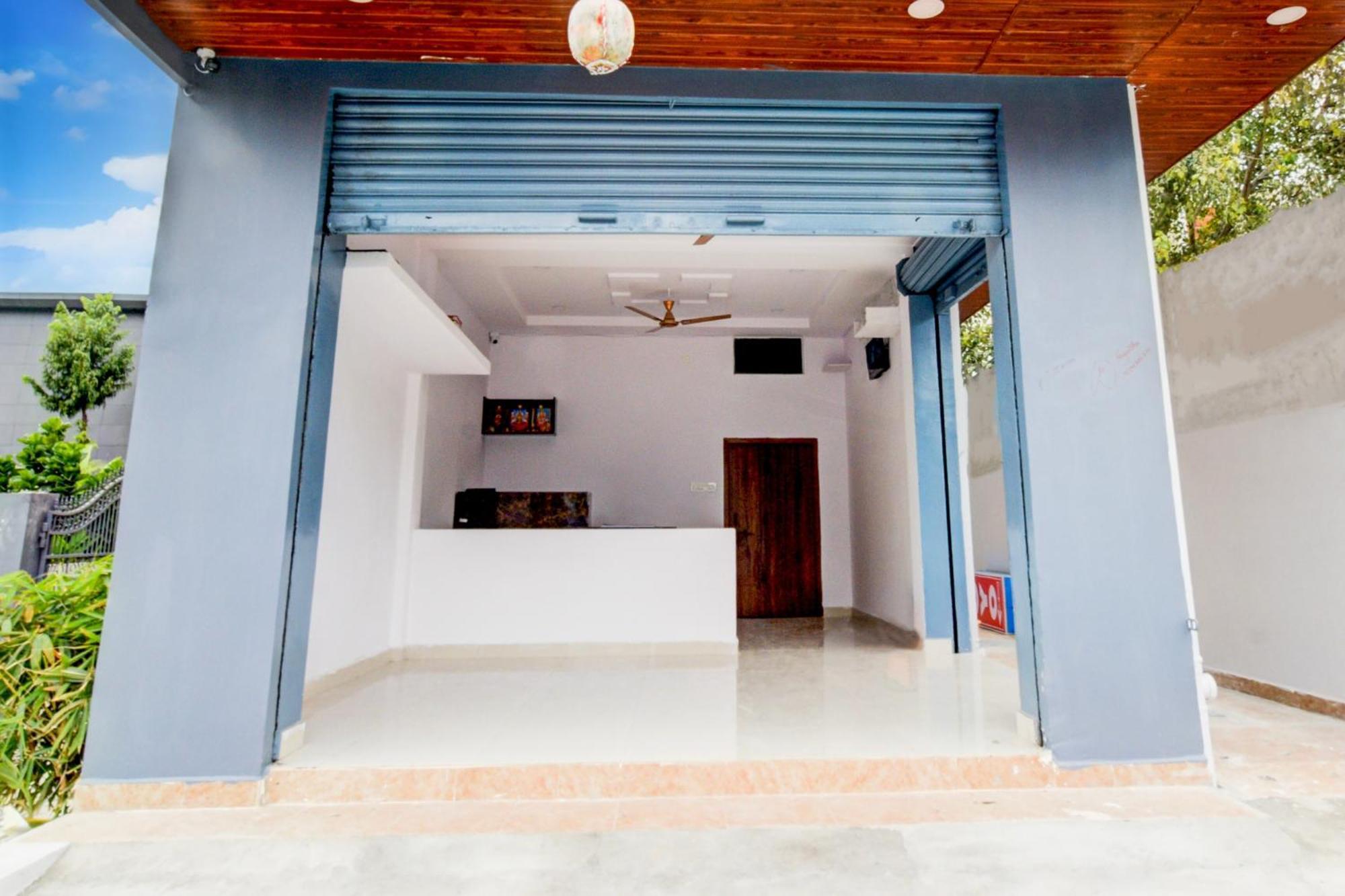 Hotel O D N Groups Sururnagar Екстер'єр фото